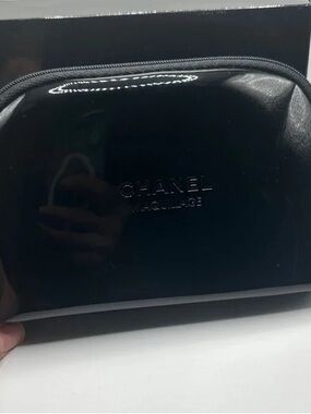 CHANEL Black Glossy Patent Makeup Pouch
